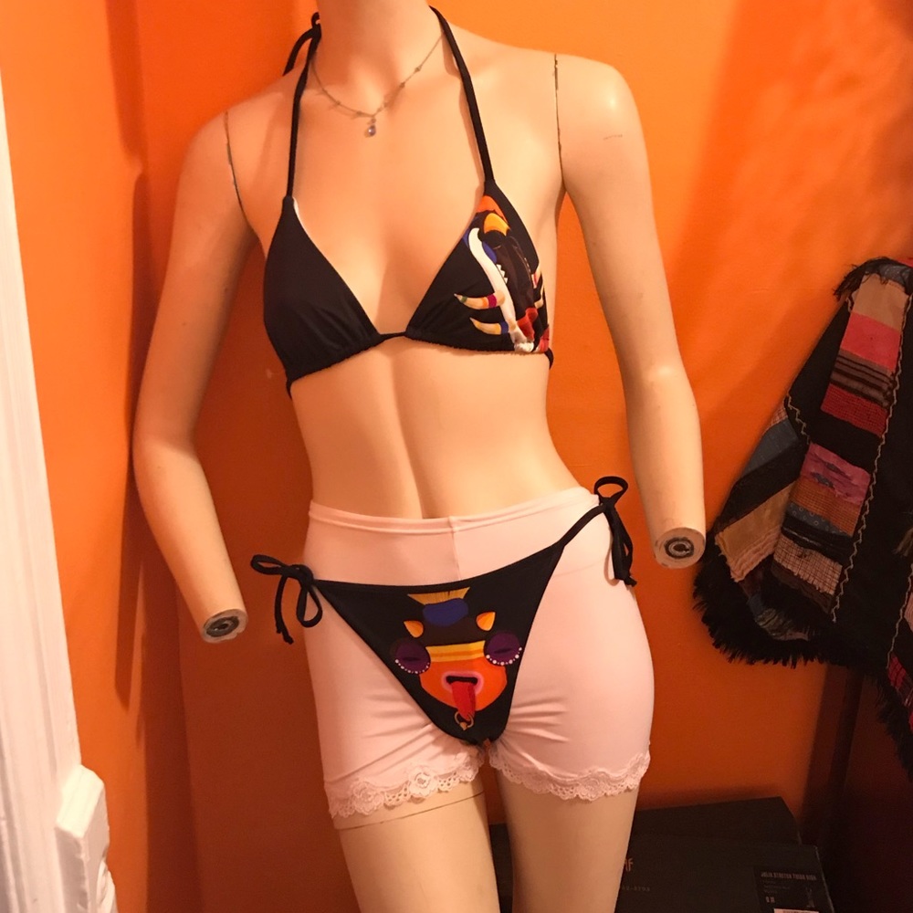DSquared Hawaiian Style NWT Woman’s Bikini Set